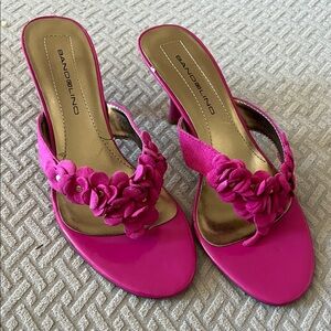 Bandolino Fuchsia Heeled Sandals